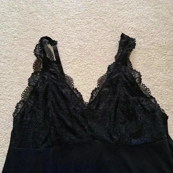 NWOT  Flora Nikrooz Black Chemise Small Lace Microfiber Nightie Pajama Nightgown - Picture 3 of 12